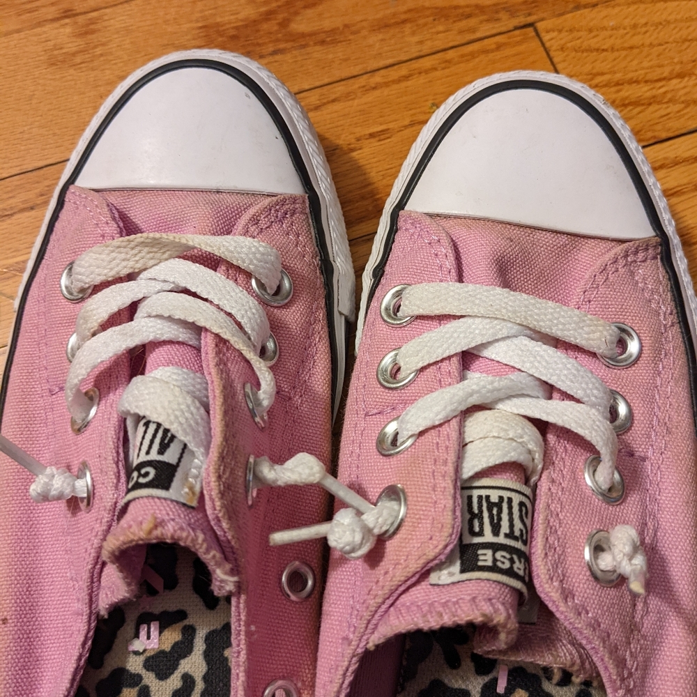 Converse - Picture 2 of 4